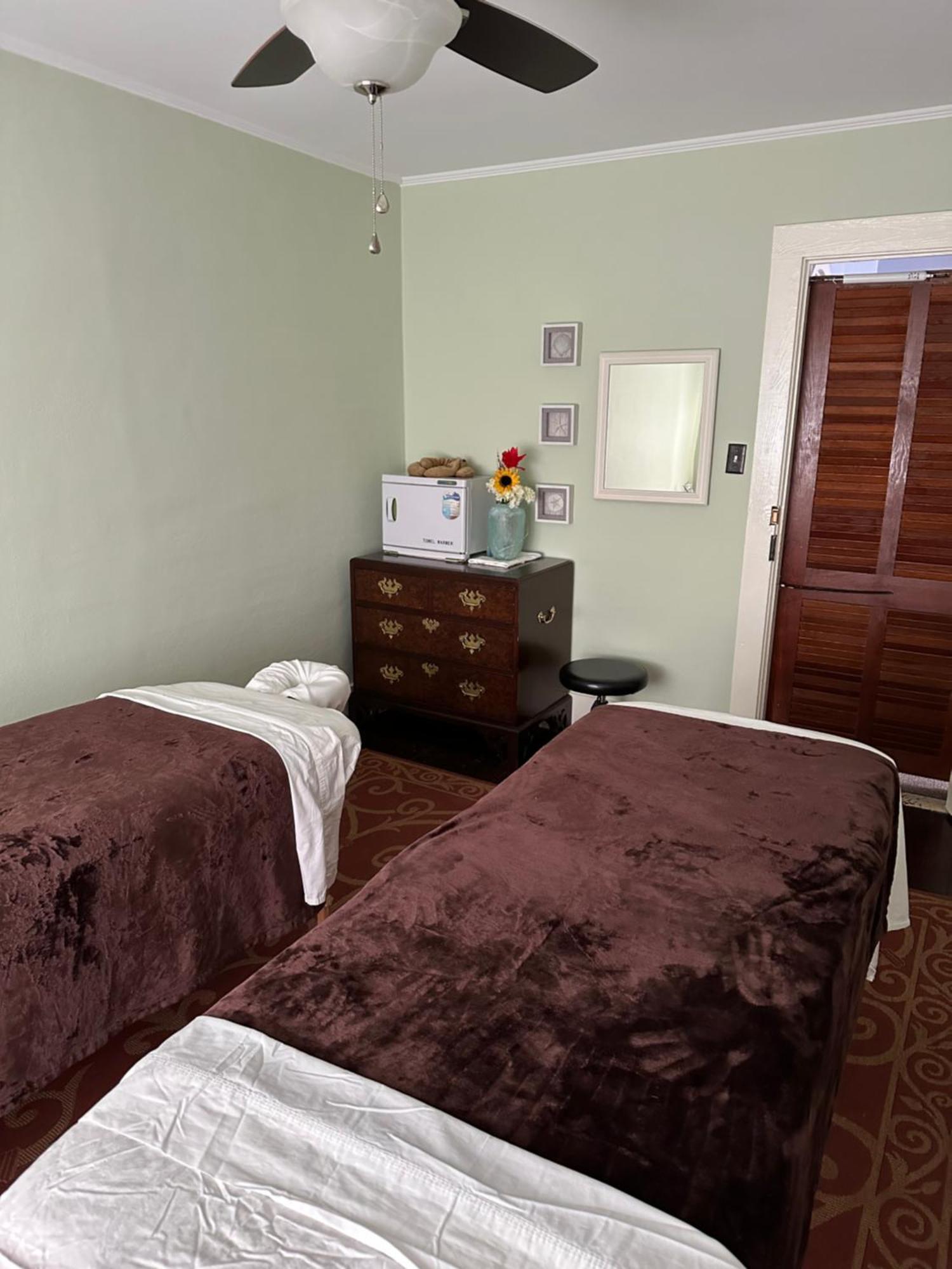 The Charleston Inn Hendersonville Nc ภายนอก รูปภาพ