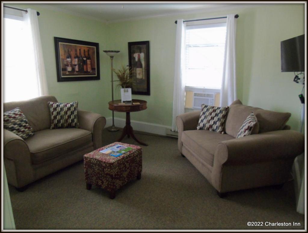 The Charleston Inn Hendersonville Nc ภายนอก รูปภาพ