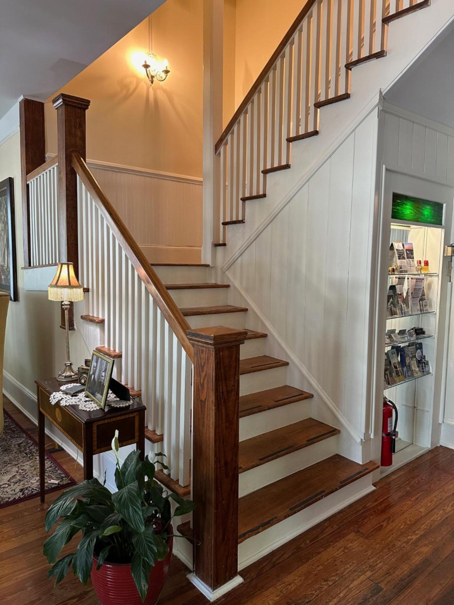 The Charleston Inn Hendersonville Nc ภายนอก รูปภาพ