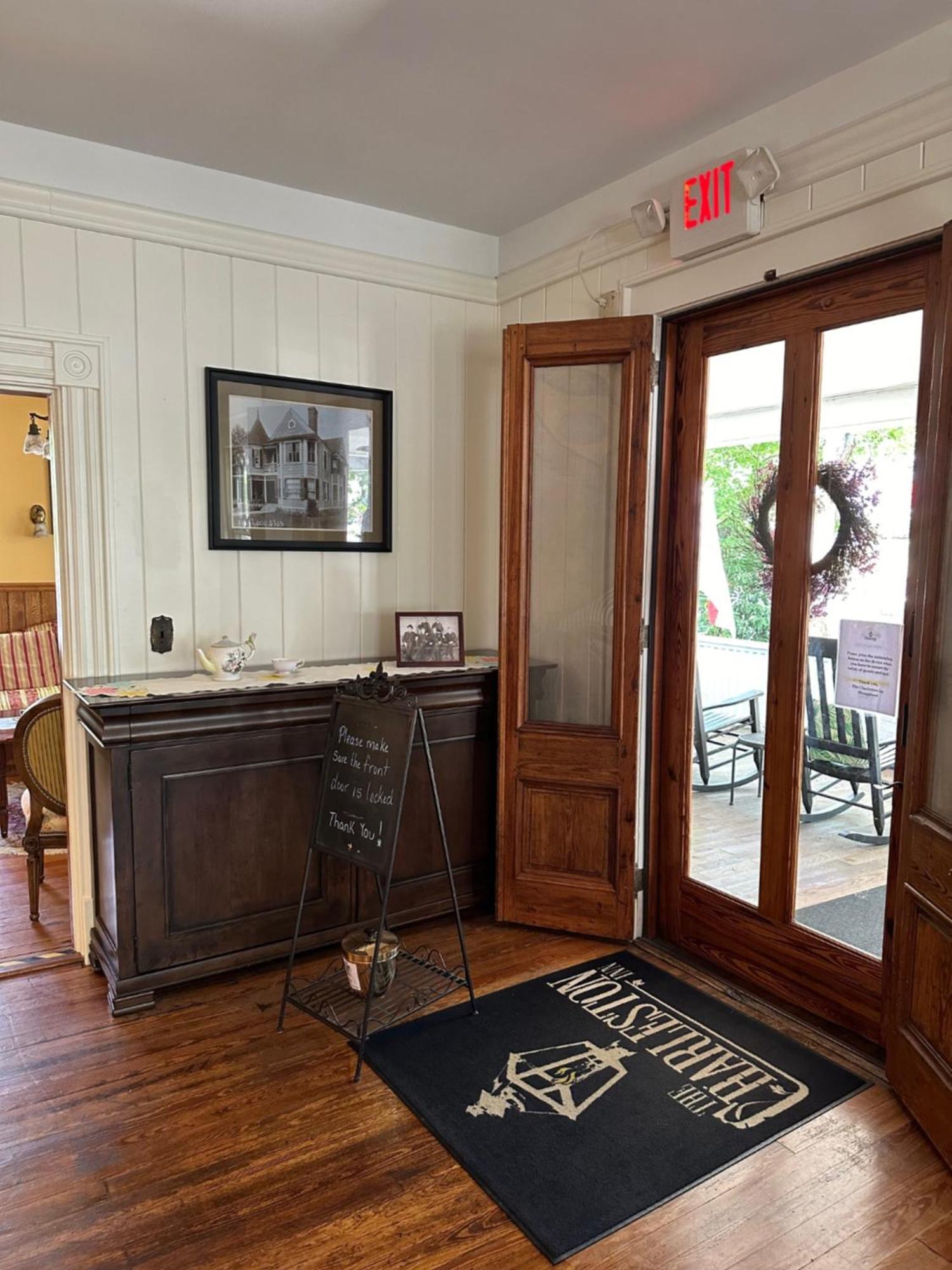 The Charleston Inn Hendersonville Nc ภายนอก รูปภาพ