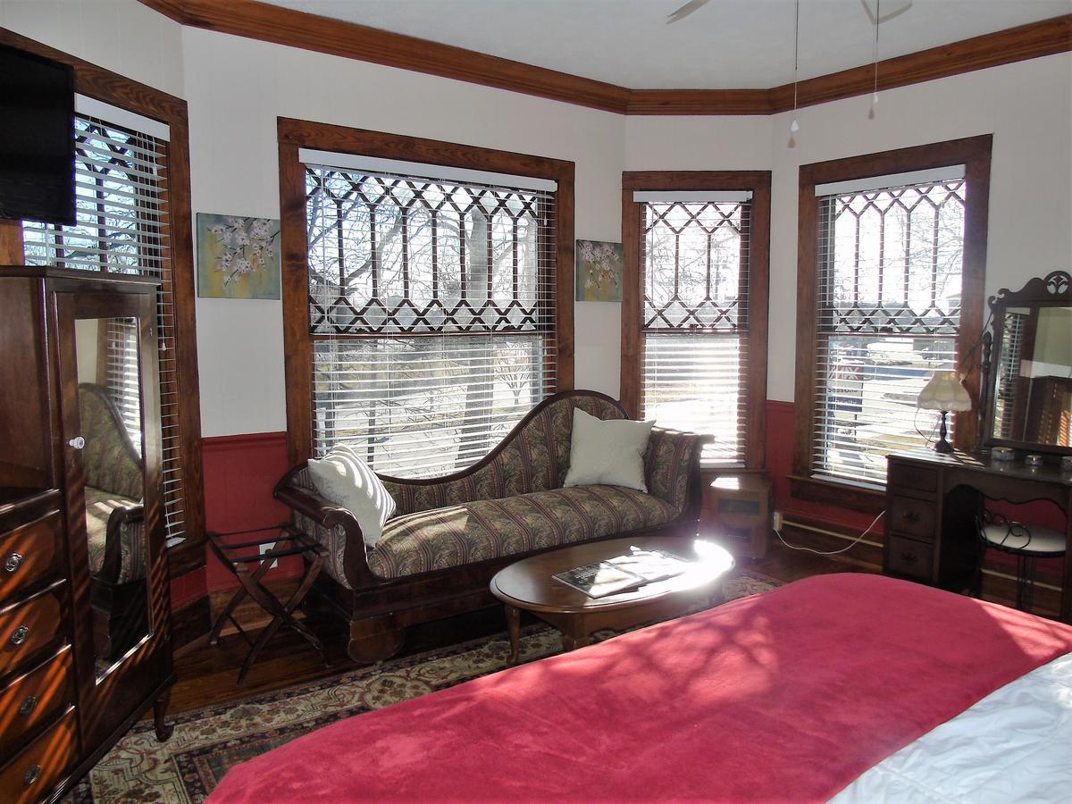 The Charleston Inn Hendersonville Nc ภายนอก รูปภาพ