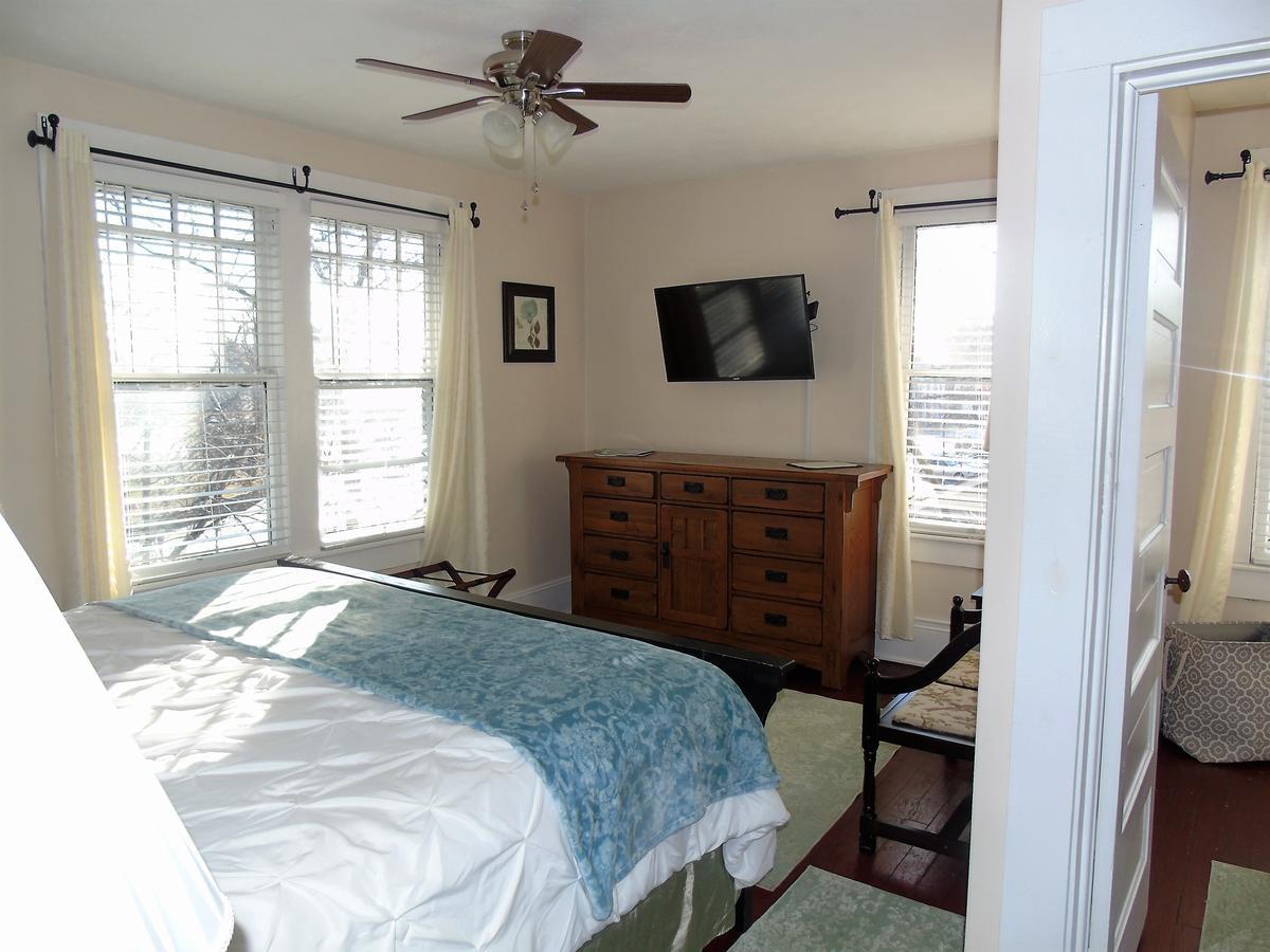 The Charleston Inn Hendersonville Nc ภายนอก รูปภาพ