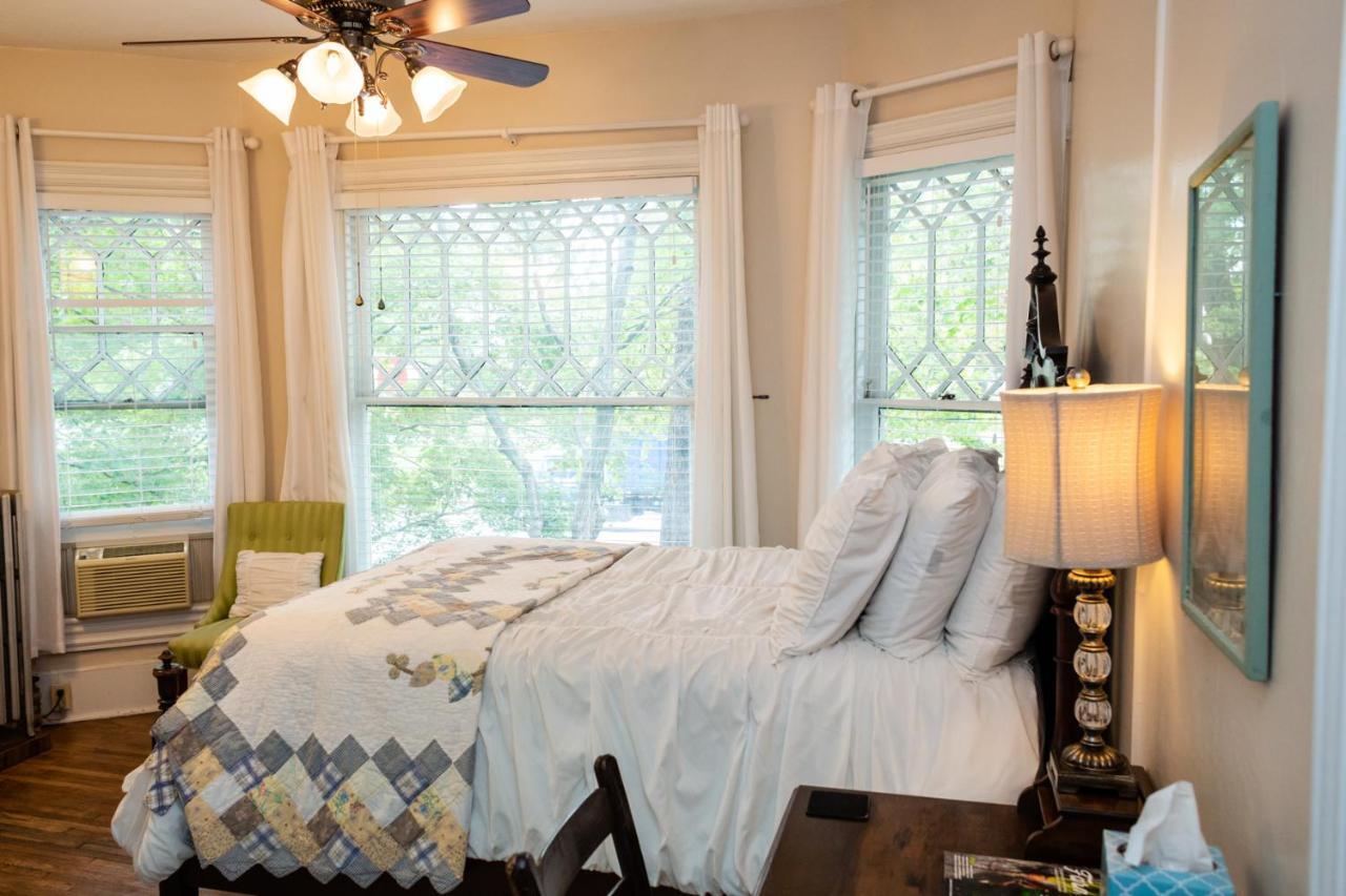 The Charleston Inn Hendersonville Nc ภายนอก รูปภาพ